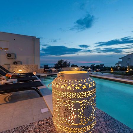 Adris 2 Luxury Modern Apartment With A Pool Novalja Bagian luar foto