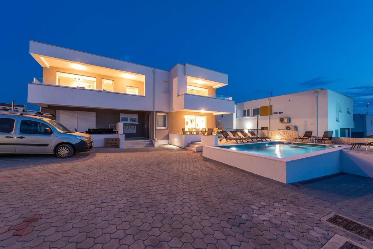 Adris 2 Luxury Modern Apartment With A Pool Novalja Bagian luar foto